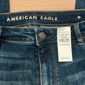 Brand new. Women’s American eagle jeans with tags.